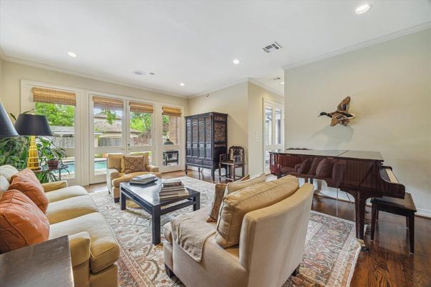 Interior, Living room, Piano, Recessed Lighting, Wood Texture Flooring