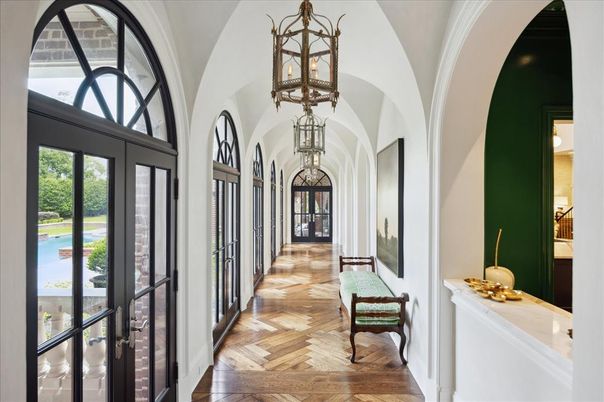 Interior, Pendant Lights, Wood Texture Flooring