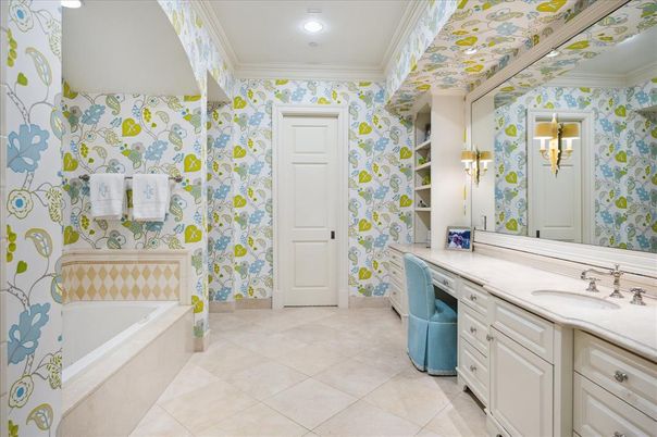 Bathroom, Interior, Recessed Lighting