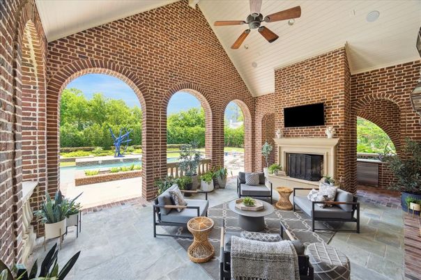 Exterior, Fireplace