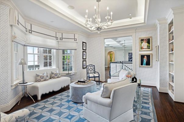 Chandelier, Interior, Living room, Recessed Lighting, Wood Texture Flooring