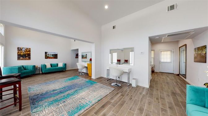 Interior, Recessed Lighting, Wood Texture Flooring