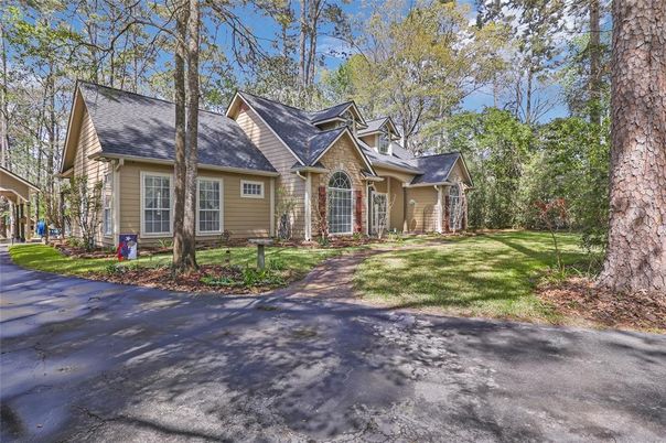 Backyard, Exterior, Facade, Cape Cod