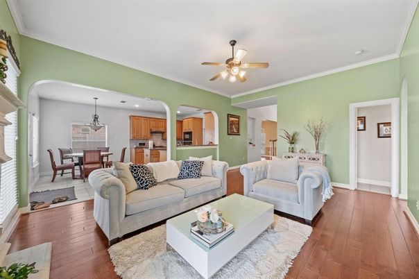 Dining room, Interior, Kitchen, Living room, Pendant Lights, Recessed Lighting, Wood Texture Flooring