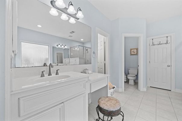 Bathroom, Dual Sink Vanities, Interior, Recessed Lighting