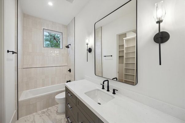 Bathroom, Interior, Marble, Recessed Lighting