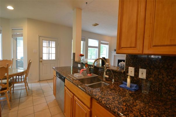 Dining room, Interior, Kitchen, Recessed Lighting