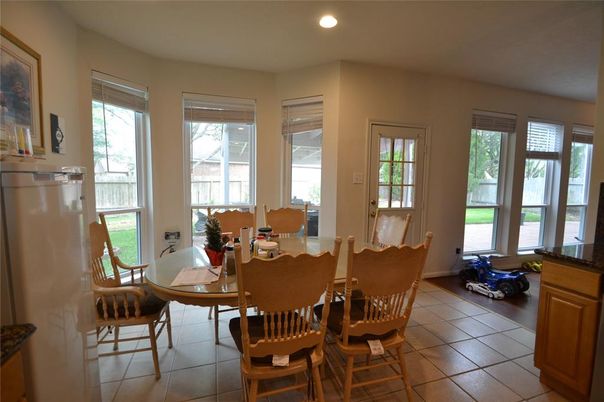 Dining room, Interior, Recessed Lighting