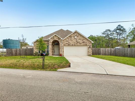 Attached, Exterior, Facade, Brick Traditional