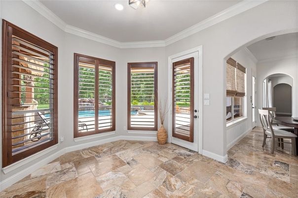 Dining room, Interior, Recessed Lighting