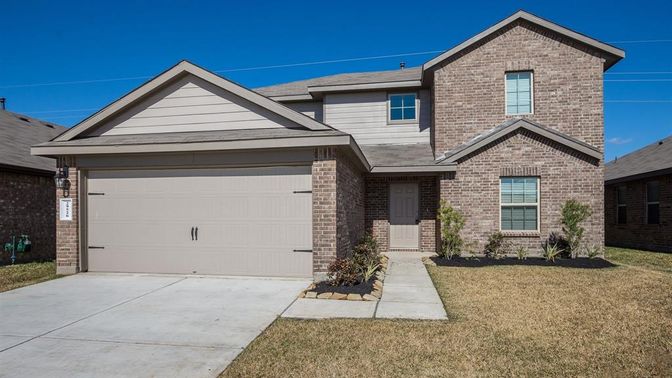Attached, Exterior, Facade, Brick Facade, Brick Traditional