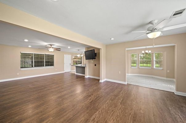 Empty room, Interior, Recessed Lighting, Wood Texture Flooring