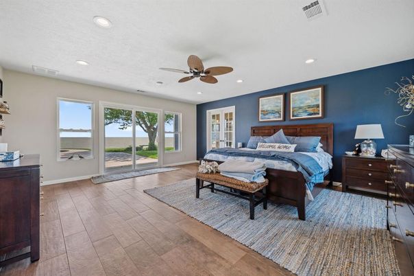 Bedroom, Interior, Recessed Lighting, Water, Wood Texture Flooring