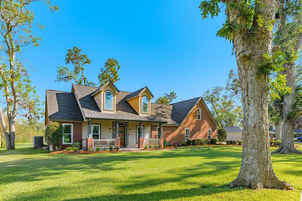 Backyard, Exterior, Facade, Brick Facade, Cape Cod