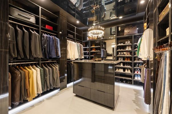 Interior, Recessed Lighting, Walk-in Closets