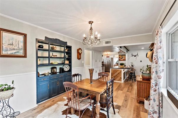Chandelier, Dining room, Interior, Recessed Lighting, Wood Texture Flooring
