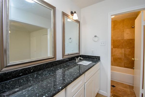 Bathroom, Interior, Tile Countertops
