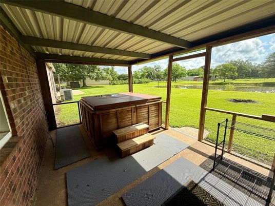 Hot Tub, Interior, Sun Room, Water