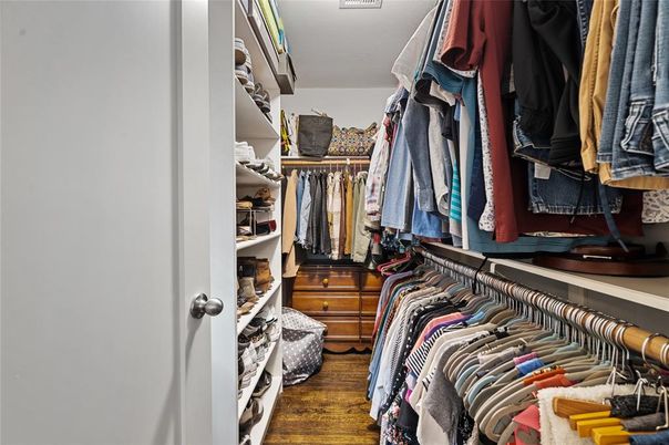 Interior, Walk-in Closets, Wood Texture Flooring