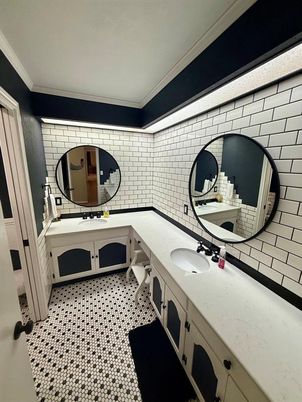 Bathroom, Dual Sink Vanities, Interior