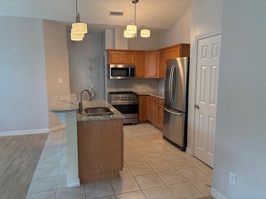 Interior, Kitchen, Pendant Lights, Stainless Steel Appliances