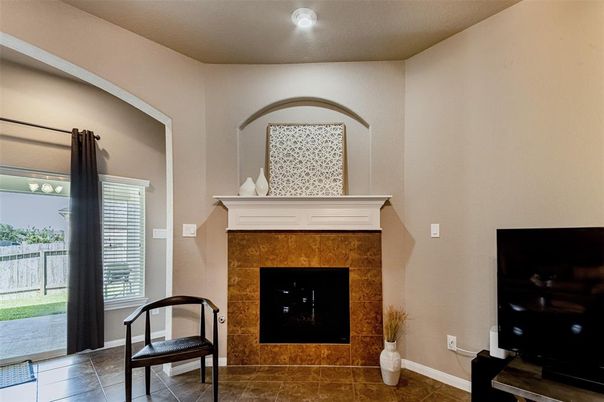 Fireplace, Interior, Recessed Lighting
