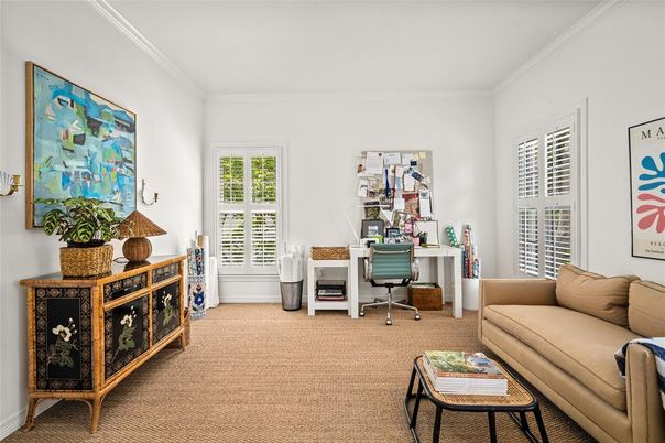 Home Office, Interior