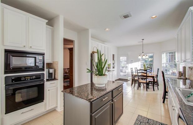 Dining room, Interior, Kitchen, Pendant Lights, Recessed Lighting