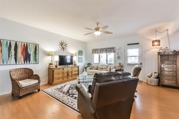 Interior, Living room, Pendant Lights, Wood Texture Flooring