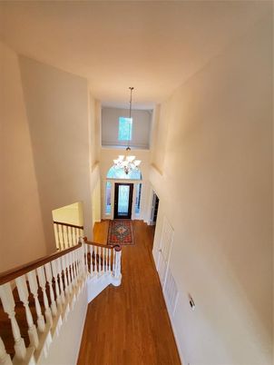 Interior, Pendant Lights, Wood Texture Flooring