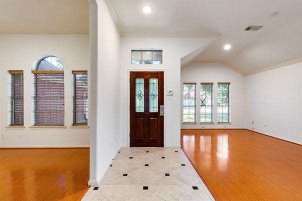 Empty room, Interior, Recessed Lighting, Wood Texture Flooring
