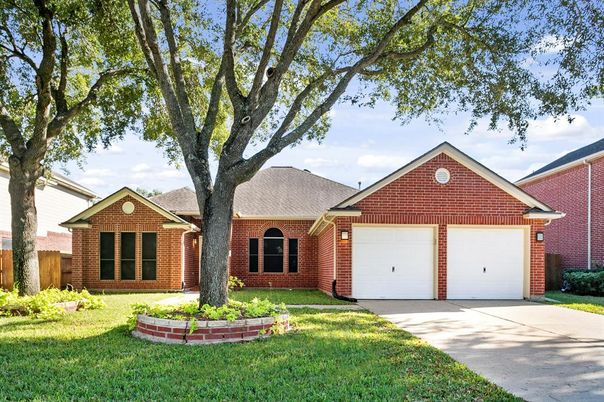 Attached, Exterior, Facade, Brick Facade, Brick Traditional