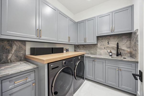Interior, Washer