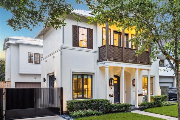 Attached, Exterior, Facade, Modern