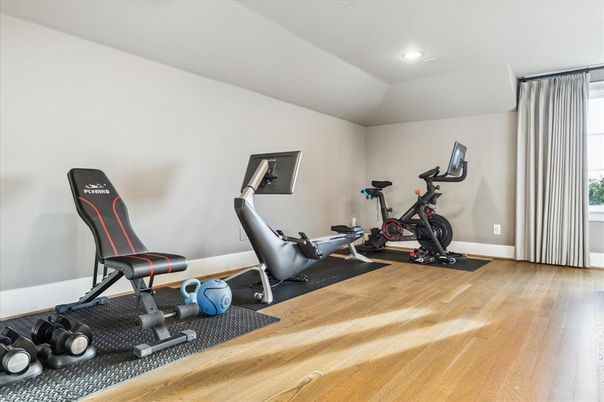 Fitness Equipment, Interior, Recessed Lighting, Wood Texture Flooring