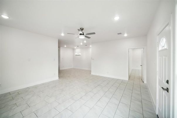 Empty room, Interior, Recessed Lighting