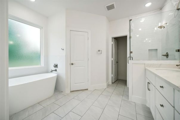 Bathroom, Dual Sink Vanities, Free Standing Baths, Interior, Recessed Lighting
