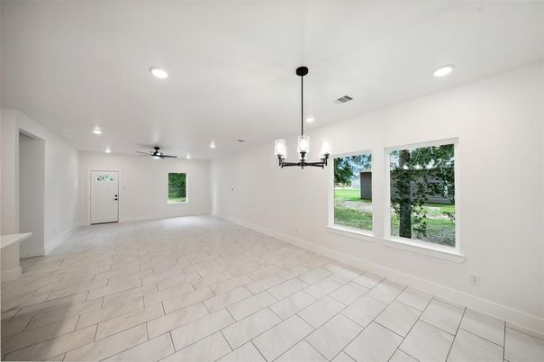 Empty room, Interior, Pendant Lights, Recessed Lighting