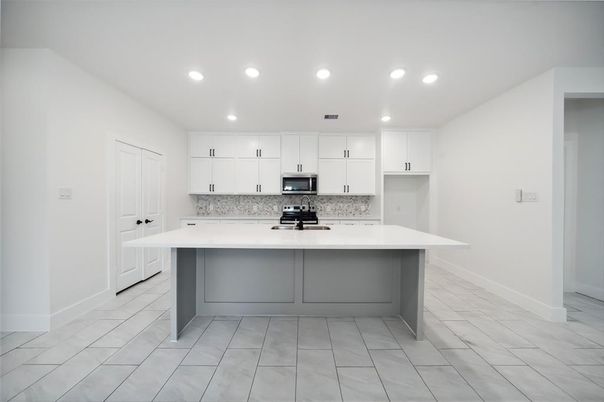 Interior, Kitchen, Marble, Recessed Lighting