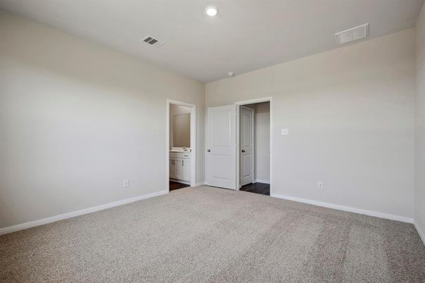 Empty room, Interior, Recessed Lighting, Washer