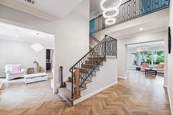 Chandelier, Interior, Living room, Recessed Lighting, Wood Texture Flooring