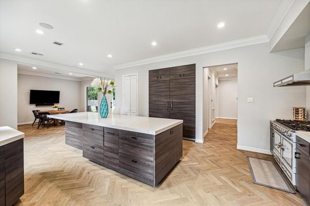 Dining room, Interior, Kitchen, Recessed Lighting, Wood Texture Flooring