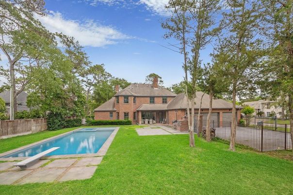 Backyard, Exterior, Pool