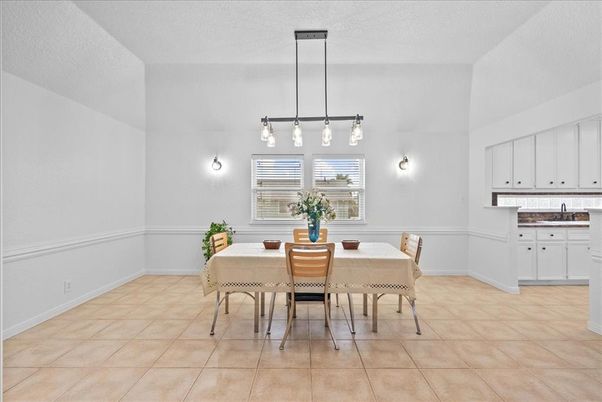 Dining room, Interior, Pendant Lights