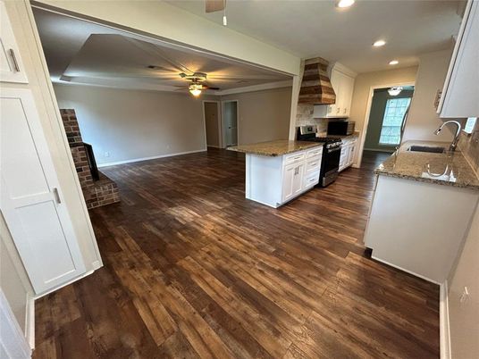 Interior, Kitchen, Recessed Lighting, Wood Texture Flooring