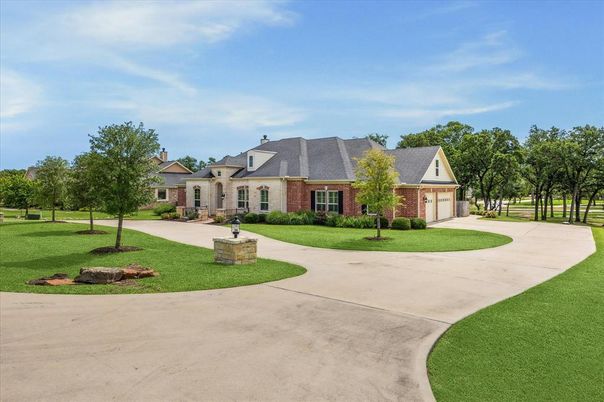 Backyard, Exterior, Facade, Brick Facade, French Provincial