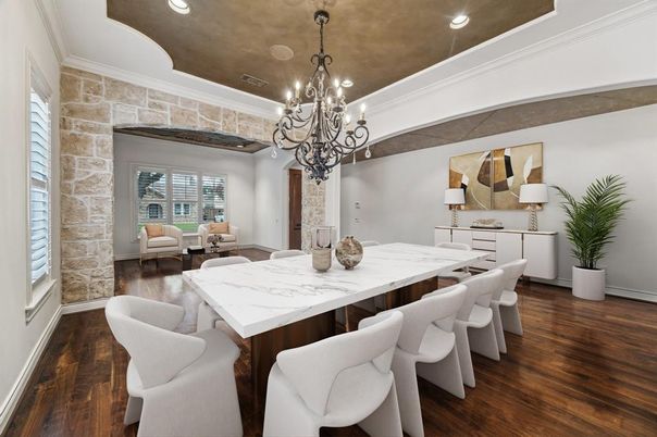 Chandelier, Dining room, Interior, Living room, Recessed Lighting, Wood Texture Flooring