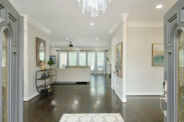 Interior, Recessed Lighting, Wood Texture Flooring