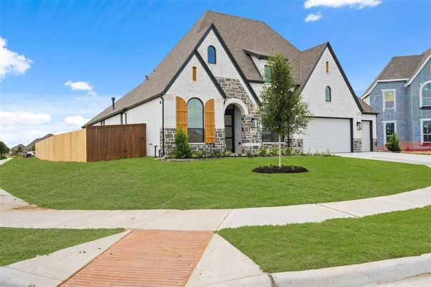 Attached, Exterior, Facade, Tudor Revival