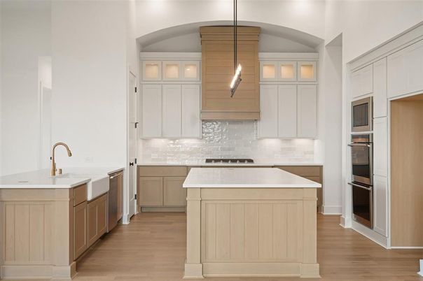Interior, Kitchen, Pendant Lights, Wood Texture Flooring